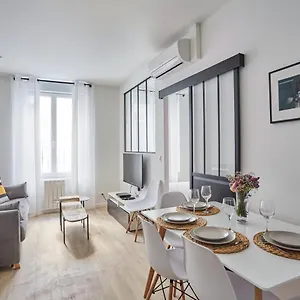 Center Of By Prestige Appartamento