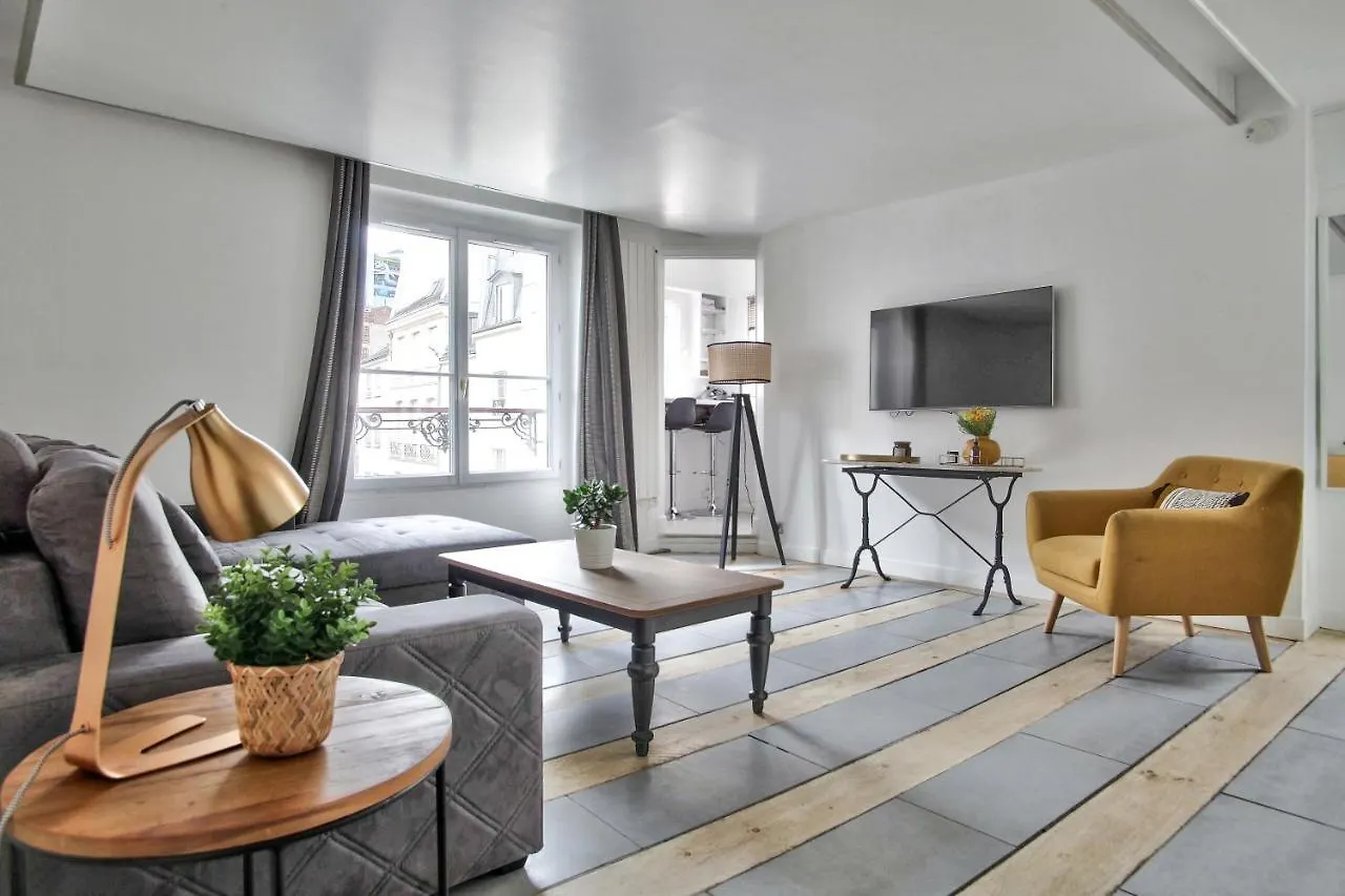 1 Bedroom Le Marais Temple location